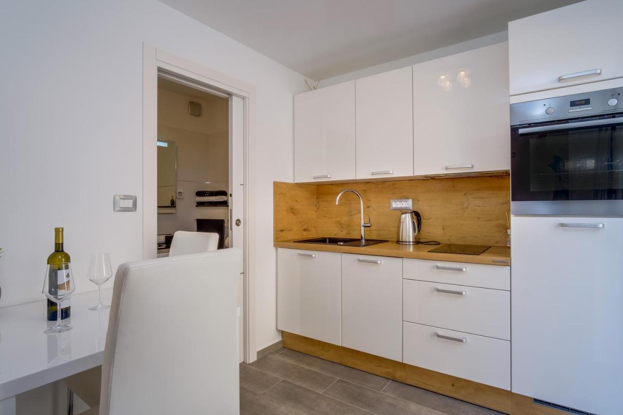 Appartamento Leonida Mali Lošinj Esterno foto