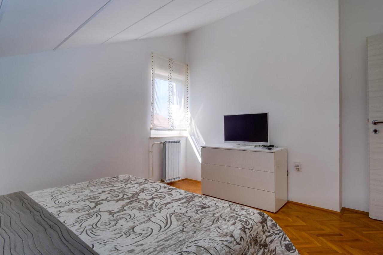 Appartamento Leonida Mali Lošinj Esterno foto