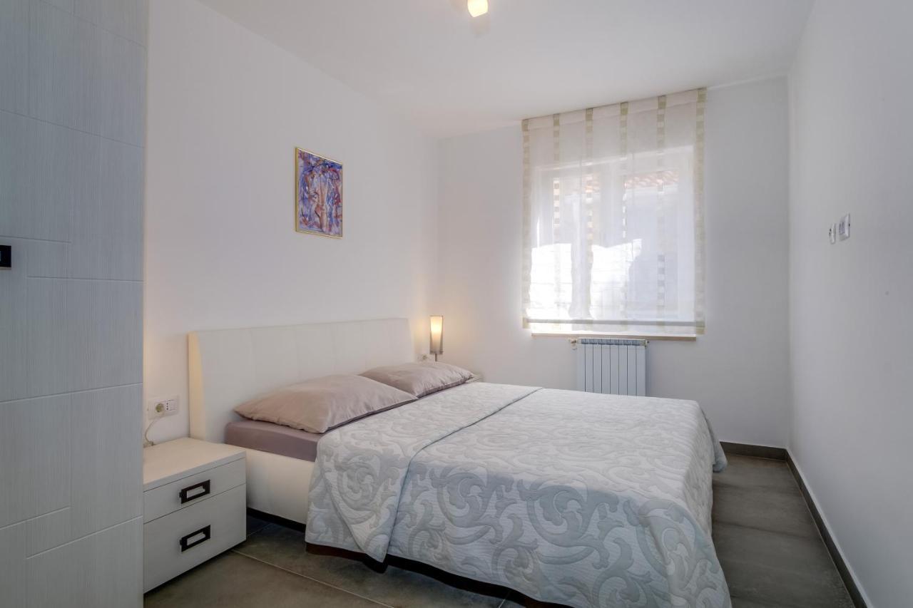 Appartamento Leonida Mali Lošinj Esterno foto