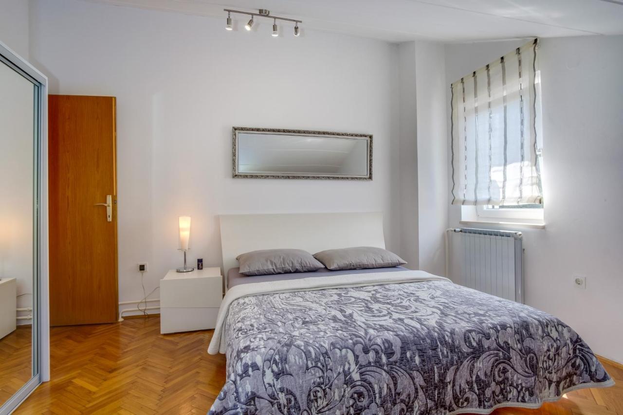 Appartamento Leonida Mali Lošinj Esterno foto