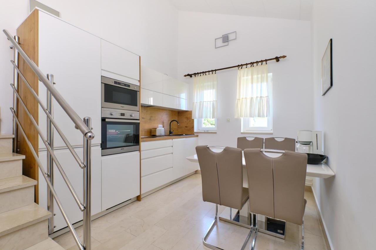 Appartamento Leonida Mali Lošinj Esterno foto