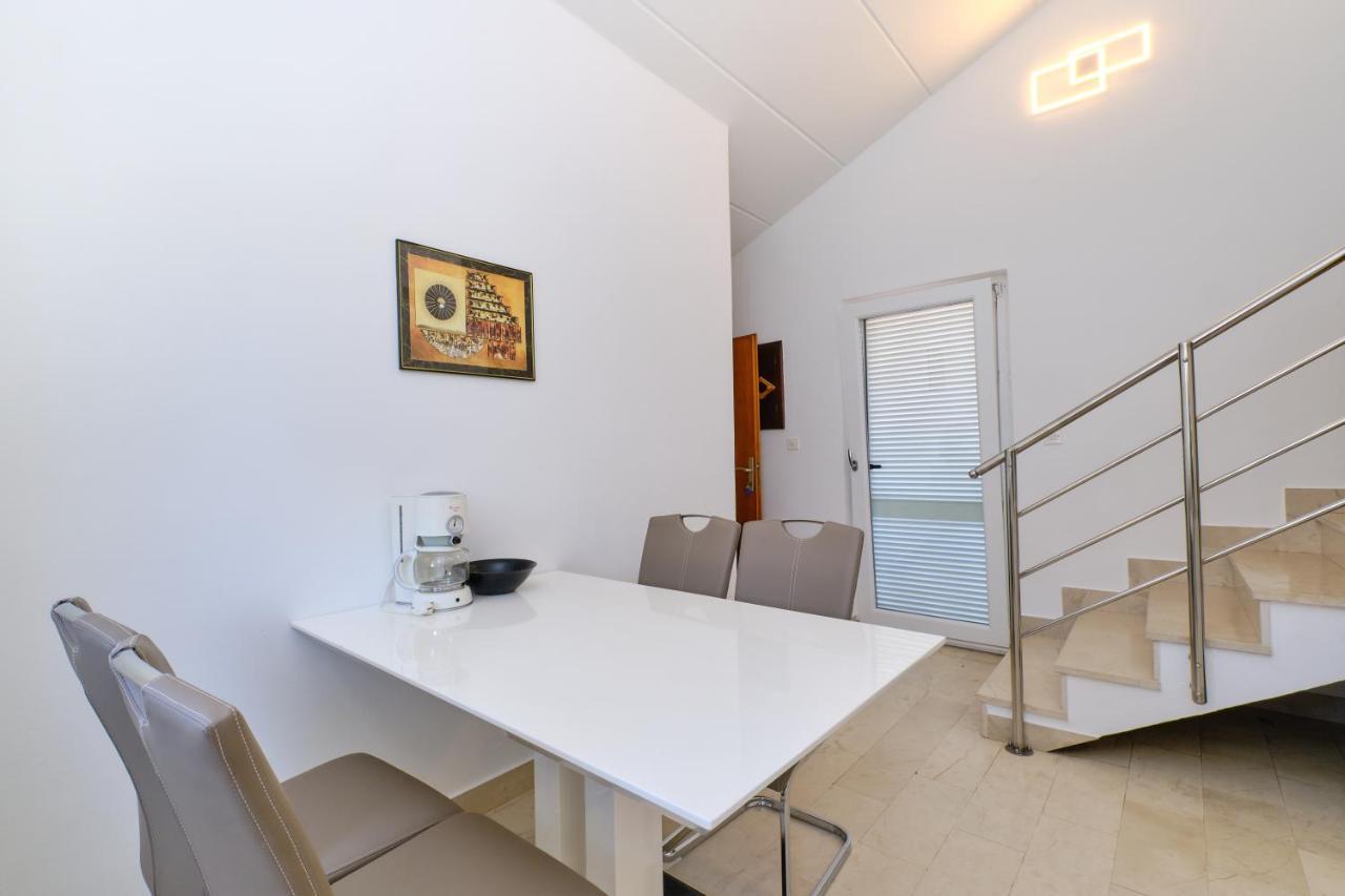 Appartamento Leonida Mali Lošinj Esterno foto