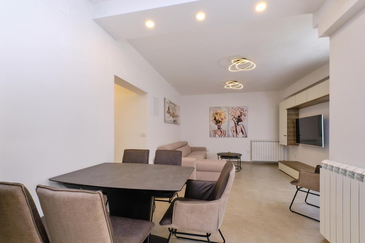 Appartamento Leonida Mali Lošinj Esterno foto