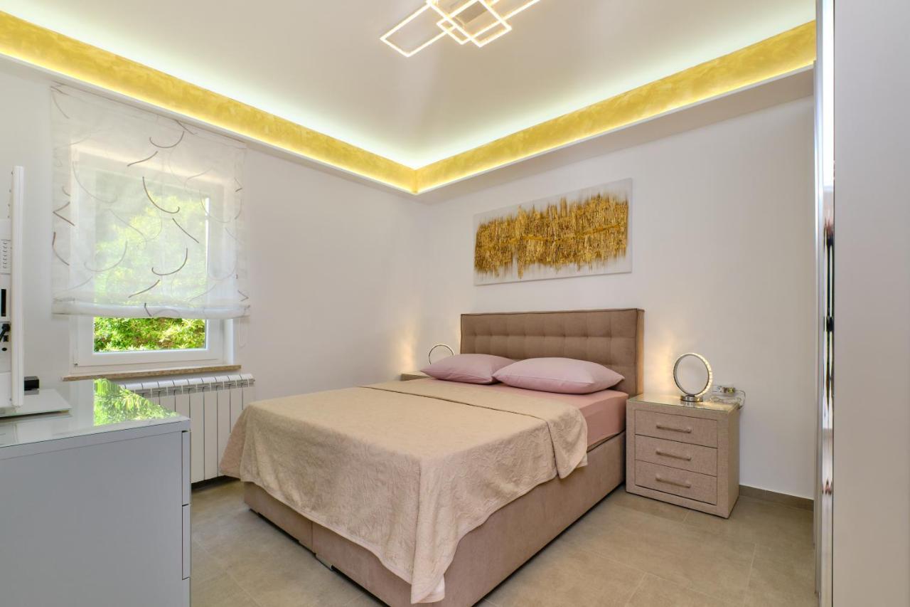 Appartamento Leonida Mali Lošinj Esterno foto